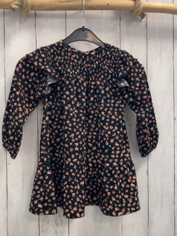 Zara  Kleid  Gr. 92  schwarz Struktur Blumen 