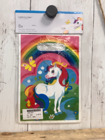neu 8  Geschenktüten   bunter Regenbogen Einhorn 