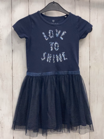 Basefield  Kleid  Gr. 116  blaues Oberteil mit Pailettenschrift blau silber gestreifter Rock mit Tüllüberrock 