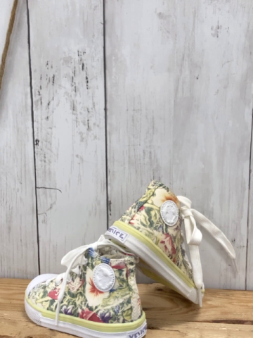 Venice  Leinenboots  Gr. 21  beige Berge Blumen hellgrüner Bund weiße Schnürsenkel 
