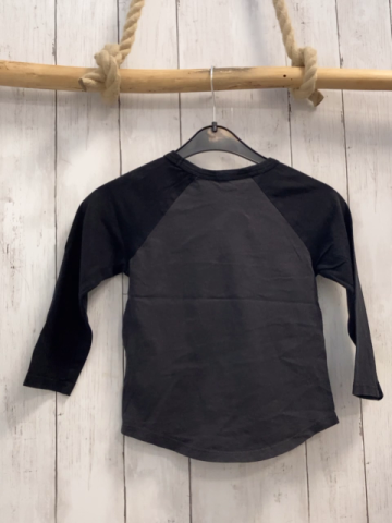 H&M  Langarmshirt  Gr. 98  schwarz graue glänzende Schrift 