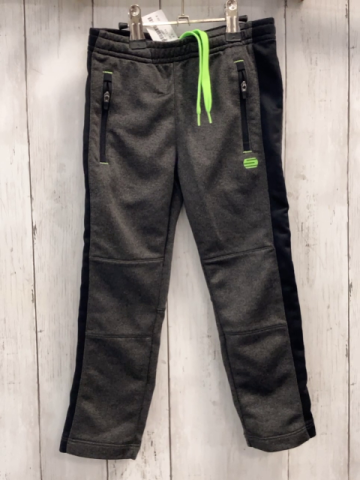  Jogginghose Gr. 104  grau schwarz grüne Kordel