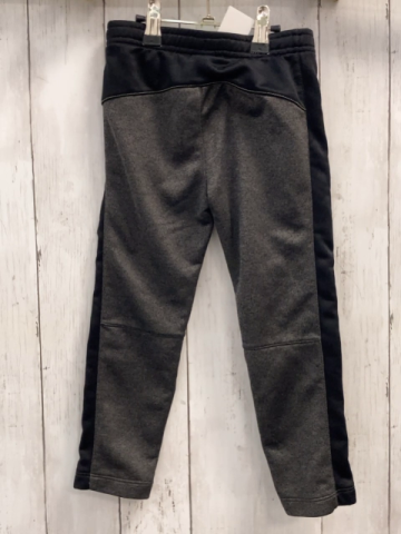  Jogginghose Gr. 104  grau schwarz grüne Kordel