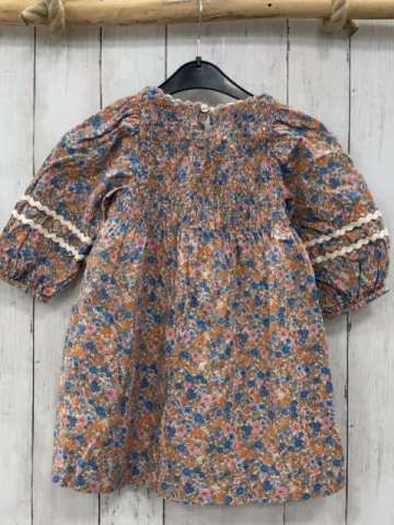 Zara  Kleid  Gr. 104  beige bunte Blumen Oberteil gesmokt weiße Wellenstreifen auf den Ärmeln 