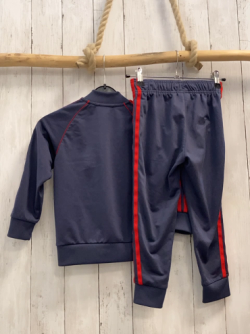 2tlg Adidas  Jogginganzug  Gr. 110  grau + rote Streifen 