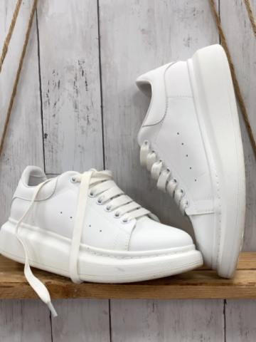 Alexander McQueen Schuhe Gr. 41  weiß fast neu