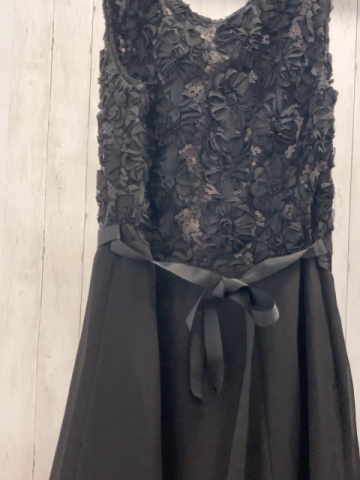 F&F Kleid Gr. 38  schwarz Pailettenoberteil fließender Rock