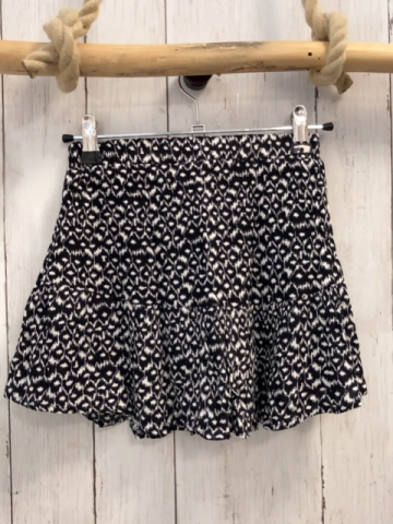 Retour  Rock Gr. 140  schwarz weißer Druck mit Innenshorts 