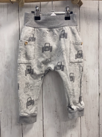 Bellybutton  Jogginghose  Gr. 80  hellgrau graue Traktoren + grauer Streifenbund 
