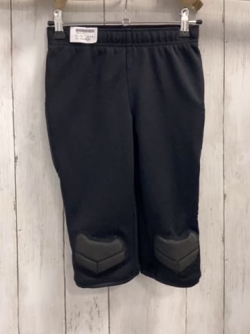 Decathlon  Sportshorts  Gr. 134  schwarz mit Torwartpolstern 