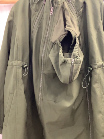 Mamalicious  Softshellmantel Gr. S  oliv Kapuze mit Einsatz mit Babymütze