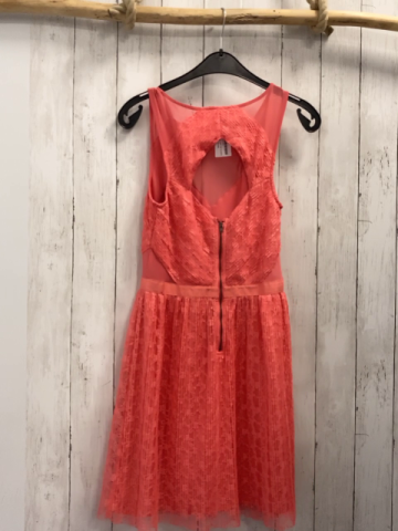 Guess  Kleid  Gr. 158/164  hellrot mit Stickerei 