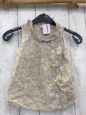 Cyrillus  Sommerbluse  Gr. 116  weiß gelb hellblaue Blumen Rüschenkragen 