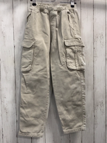 Zara  Hose  Gr. 140  hellgrau aufgesetzte Taschen 
