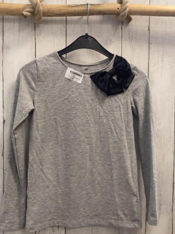 H&M Langarmshirt  Gr. 134/140  grau schwarze Schleife 
