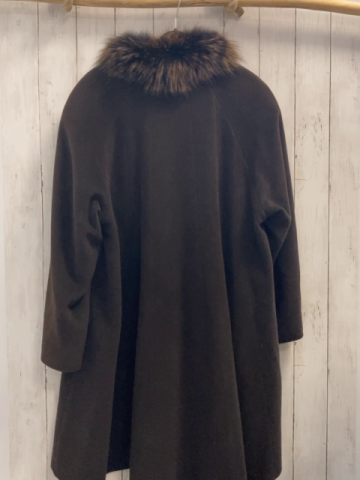 Bauer  Mantel  Gr. 40  braun 50 % Schurwolle 50 % Angora abtrennbarer Fellkragen 
