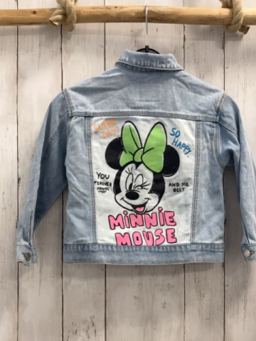 Zara  Jeansjacke  Gr. 110  blau pink Schrift 