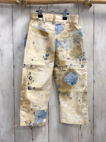 neu Liegelind  Caprihose  Gr. 128  beige weiß+ hellblau blaue Blumen am Saum geschnürt 
