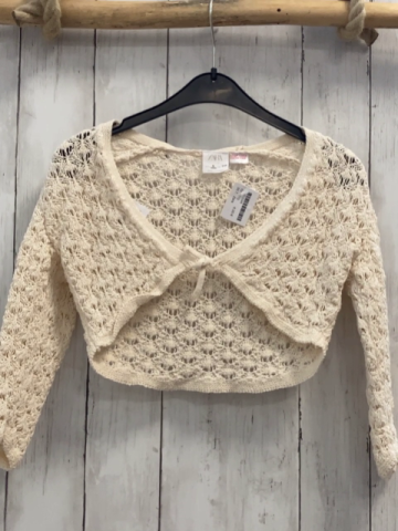 Zara  Strickjacke  Gr. 110  beige Lochmusster 