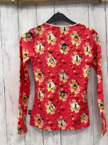 Dutch Heroes  Langarmshirt  Gr. 134/140  rot Herzen Parismotive Schmetterlinge 