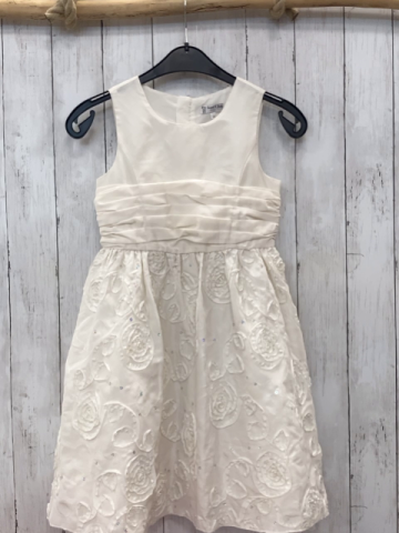   Kleid Gr. 134  weiß Rippen Rock mit Rosetten + silber Steinen 