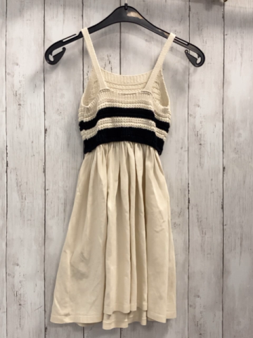   Kleid Gr. 122  beige schwarz gestreiftes Strickoberteil beige Rock