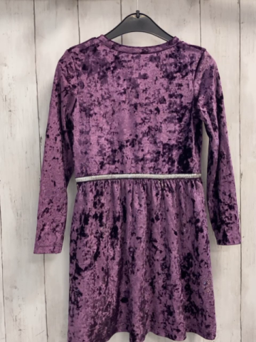 Manguun Kleid  Gr. 116  aubergine Nicky silber Glitzergürtelband silber Sterne 