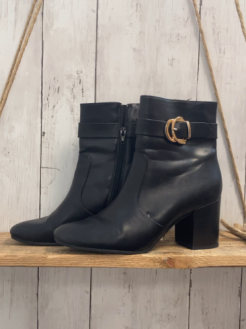   Stiefeletten  Gr. 39  schwarz goldene Schnallen 