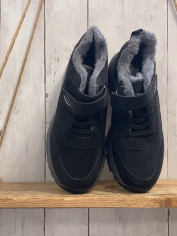 neu  Boots  Gr. 39  schwarz graues Plüschfutter 