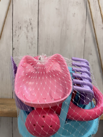 neu  Plastikspielzeug  Sandspielzeug Eimer + Zubehör Gabbys Dollhouse 