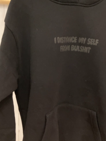 Ganos  Pullover  Gr. 158  schwarz Kapuze graue Schrift auf der Vorder- und Rückseite 
