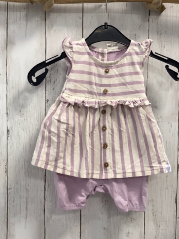  Playsuit Gr. 62  weiß flieder gestreift