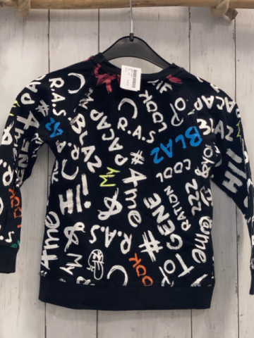   Pullover  Gr. 116  schwarz weiß bunte Schrift 