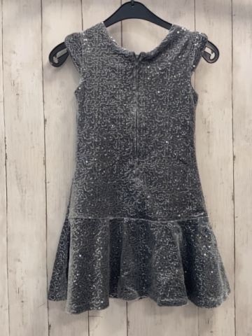  Kleid Gr. 110  grau Samt Pailetten