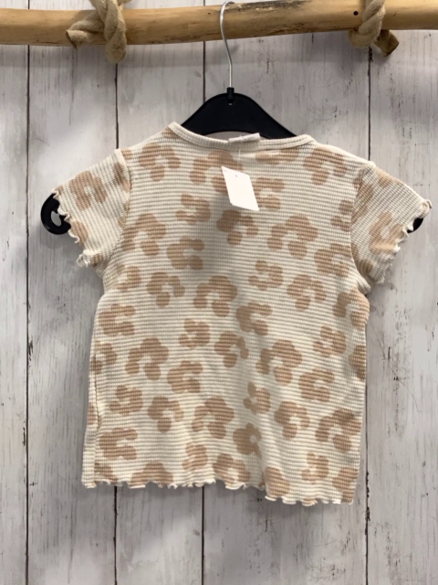 Zara  T-Shirt  Gr. 98  beige sand Blumen Struktur 