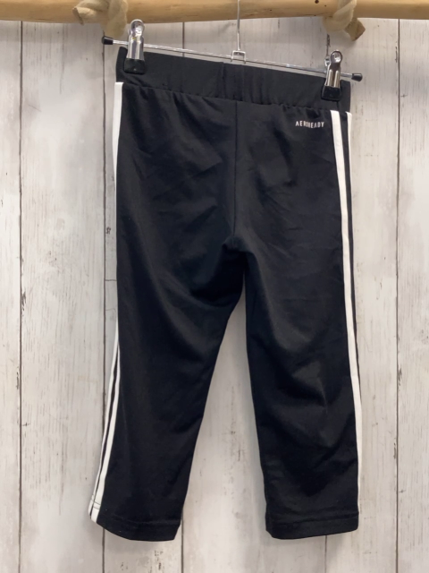 Adidas  Sportcaprileggings  Gr. 134  schwarz weiße Seitenstreifen