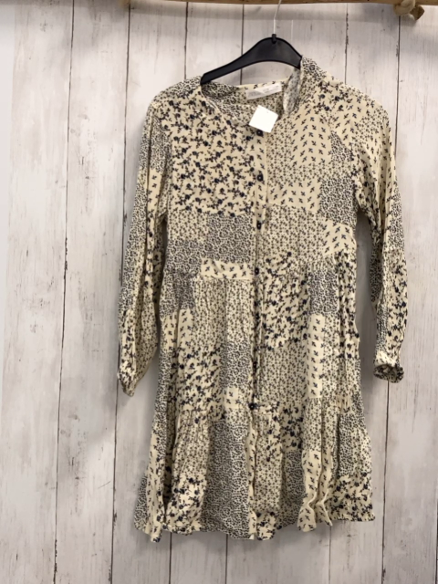 Zara  Kleid  Gr. 140  beige blaue Blumen oliv Blätter 