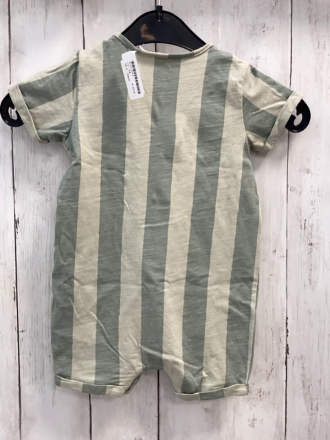 Next  Playsuit  Gr. 74  kiwi mint Streifen 