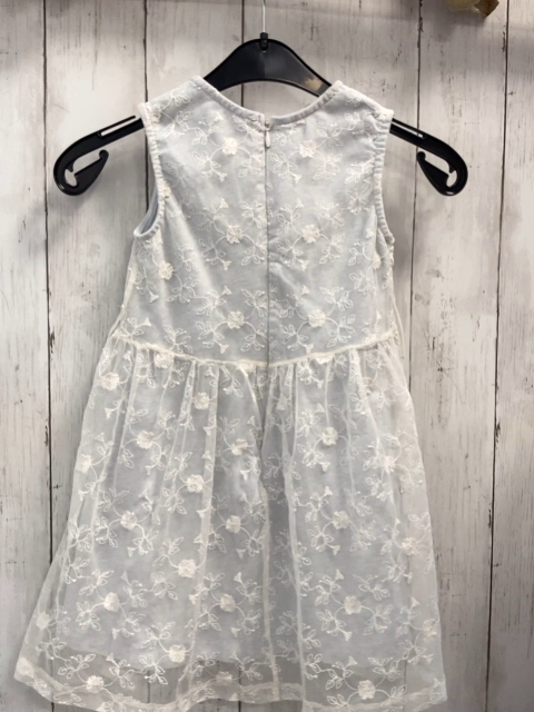   Kleid  Gr. 116  hellgrau transparentes Überkleid mit weißer Stickerei