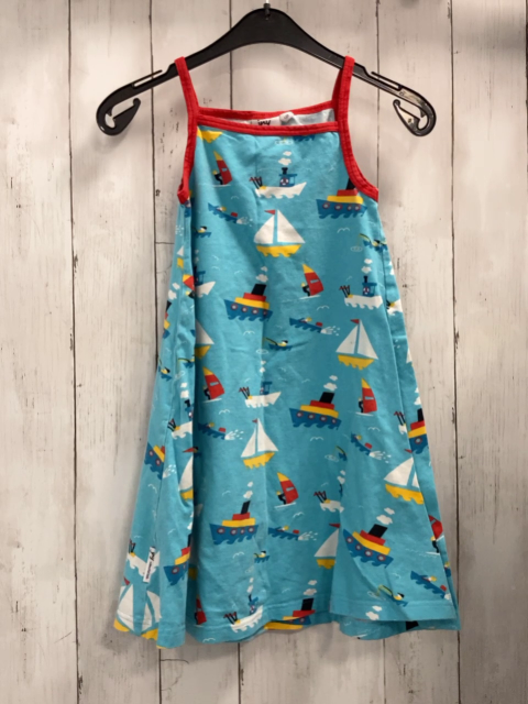   Kleid  Gr. 128  hellblau Segelboote Schiffe roter Bund 