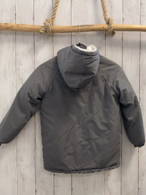  Jacke Gr. 122  grau weißes Plüschfutter