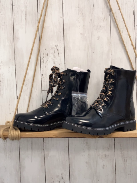 neu Boots  Gr. 39  schwarz mit Wechselschnürbändern 