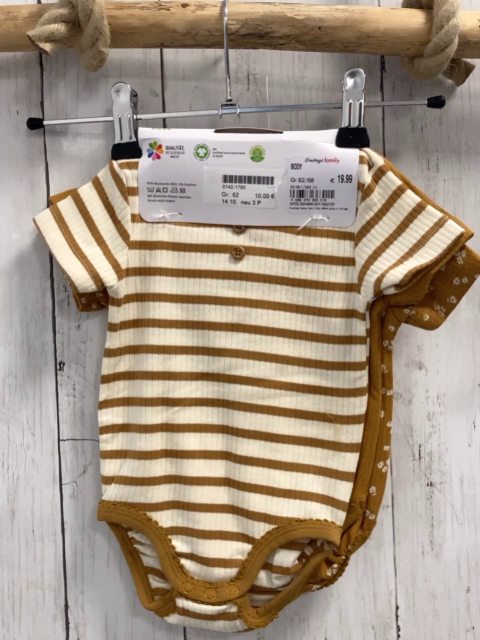 neu 3 P Body  Gr. 62  ocker beige mit Blumen + Streifen + Rippen NP 19,99 € 