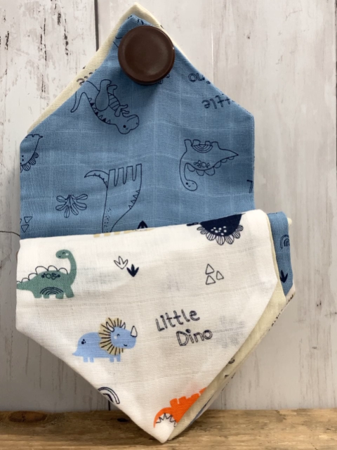 neu  Wimpelgirlande  beige weiß hellblau mit Schrift Bögen Dinos NP8,99 € 