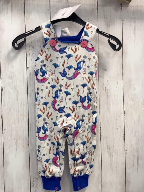 neu Babauba  Latzhose  Gr. 68  hellgrau Einhörner mit Nixenflossen Muscheln blauer Bund 