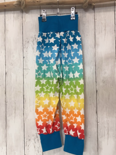  Jogginghose Gr. 104  blau bunte Streifen weiße Sterne hoher Bund