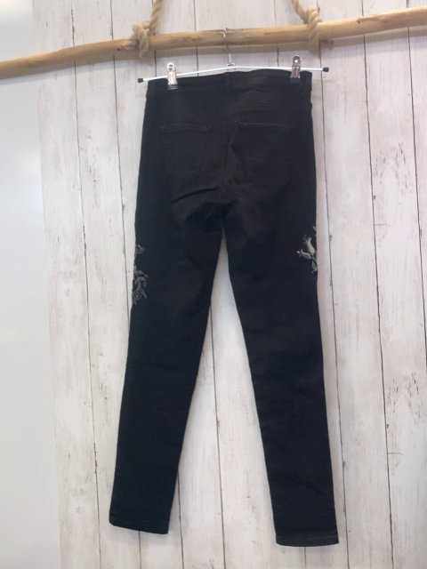  Hose Gr. 27  schwarz Jeans Blumenstickerei