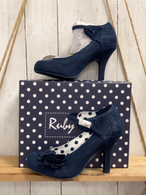 neu Ruby Shoes  Pumps  Gr. 39  blau Melinda mit Rosetten weiße Innensohle mit blauen Punkten 