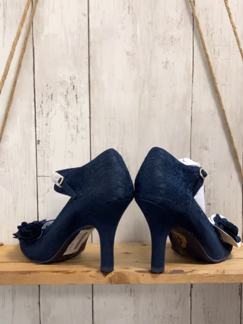 neu Ruby Shoes  Pumps  Gr. 39  blau Melinda mit Rosetten weiße Innensohle mit blauen Punkten 