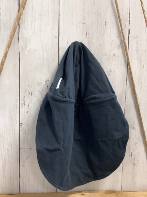 neu Babauba  Kappe  Gr. 110/116  grau mit Nackenschutz 